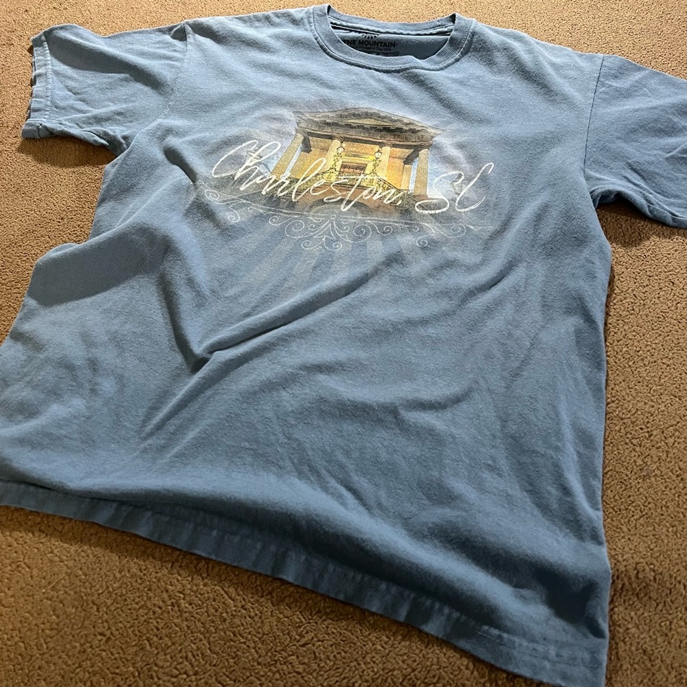 VINTAGE Y2K RARE THE MOUNTAIN CHARLESTON, SC PROVOST DUNGEON SMALL T-SHIRT